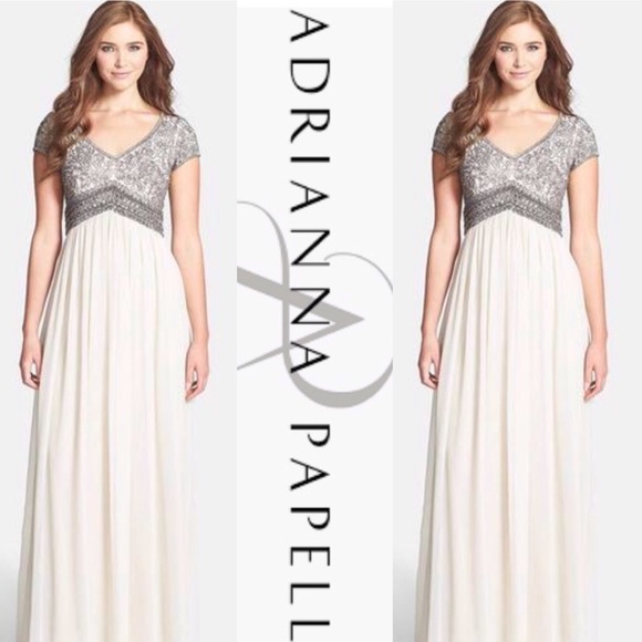 Adrianna Papell Dresses & Skirts - Adrianna Papell beaded top short sleeves V-neck long gown